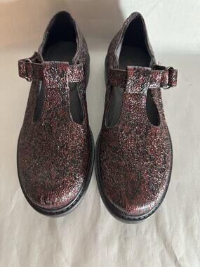 NWOB Naturino Mary Jane Shoes Girls/Kids Dark Crimson Black Dressy EU34 US3